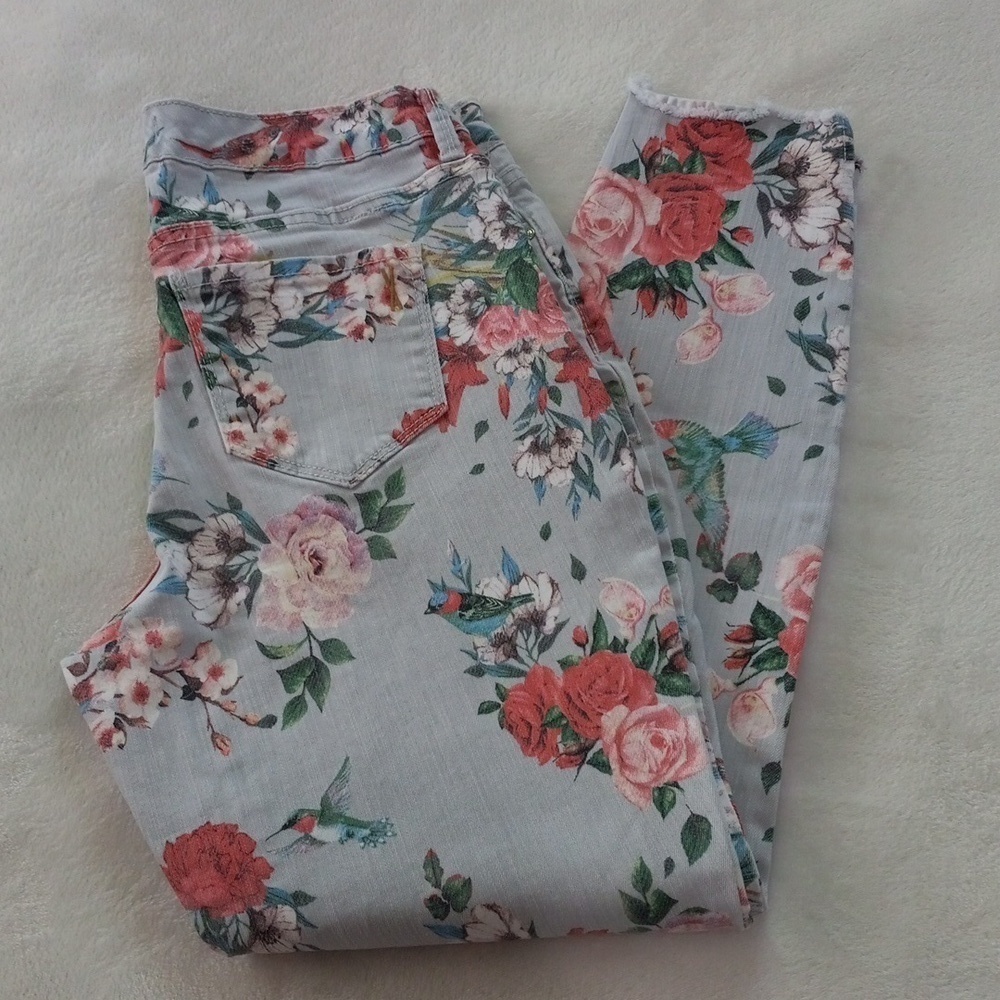 Vintage America Light Blue Floral & Hummingbird Print Boho Skinny Ankle Jeans